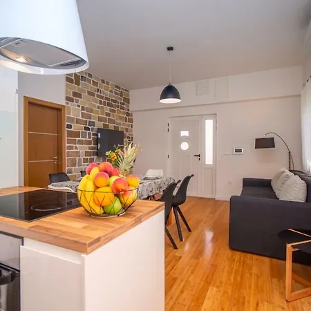 Jasmina Вилла Stanici