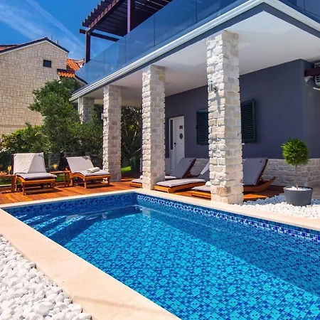 Jasmina Villa Stanici